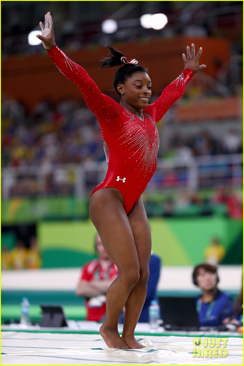 Simone Biles Wins Gold Medal In Vault at Rio Olympics! Photo 1010289