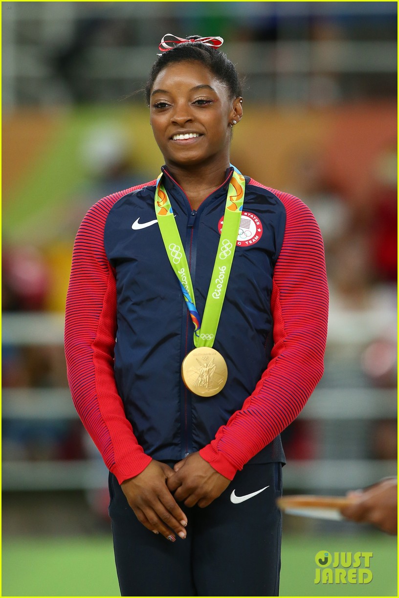 Simone Biles Wins Gold Medal In Vault at Rio Olympics! Photo 1010306