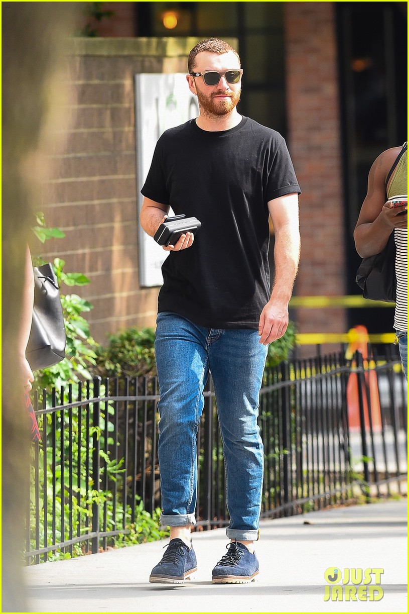 Sam Smith Is Back in London After New York City Trip | Photo 1007475 ...