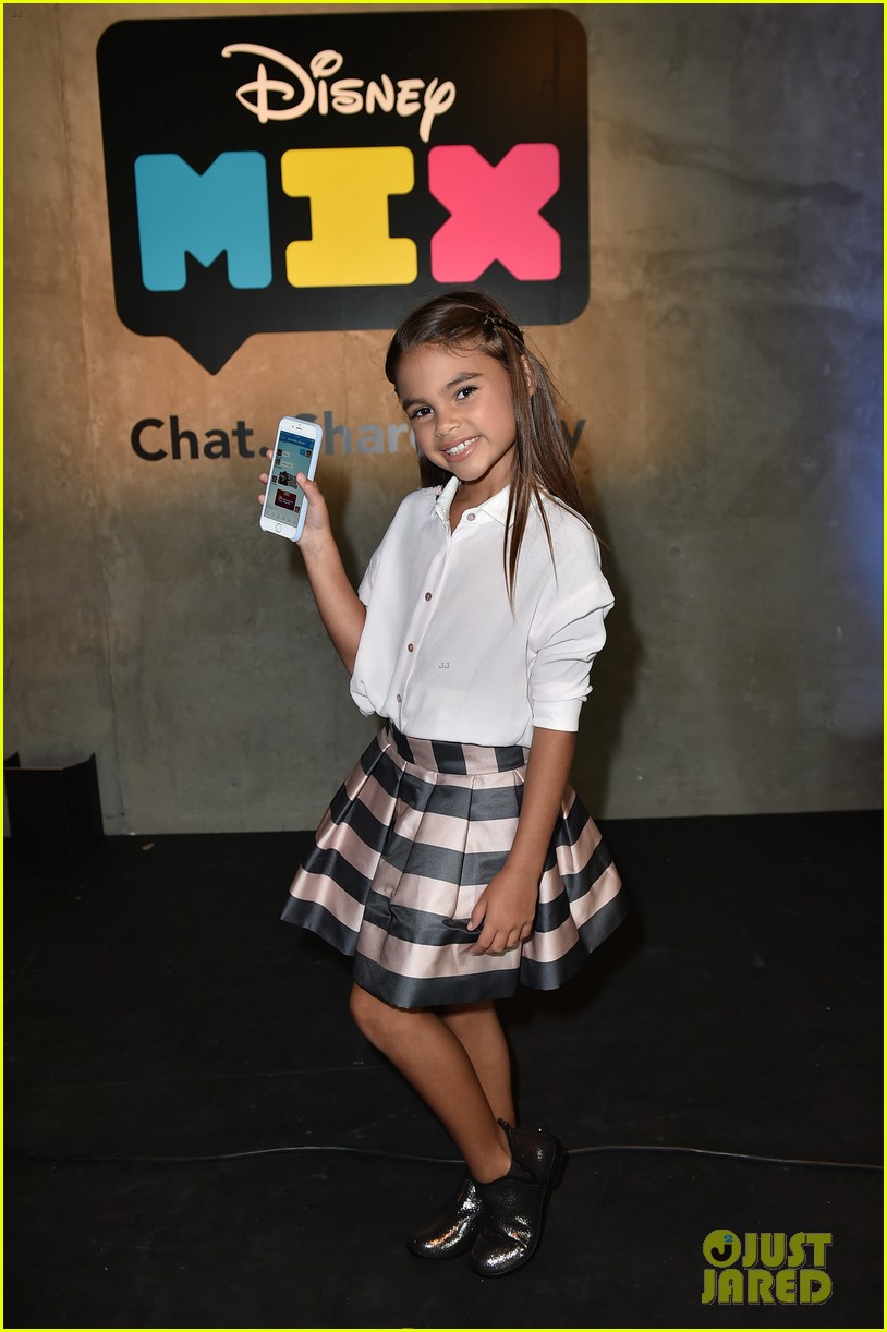 Full Sized Photo of stuck in the middle cast just jared jr disney mix