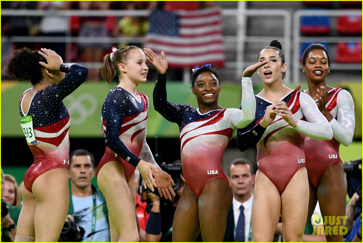 Simone Biles Leads Usa Womens Gymnastics Team To All Around Gold Medal Photo 1008172 Photo 