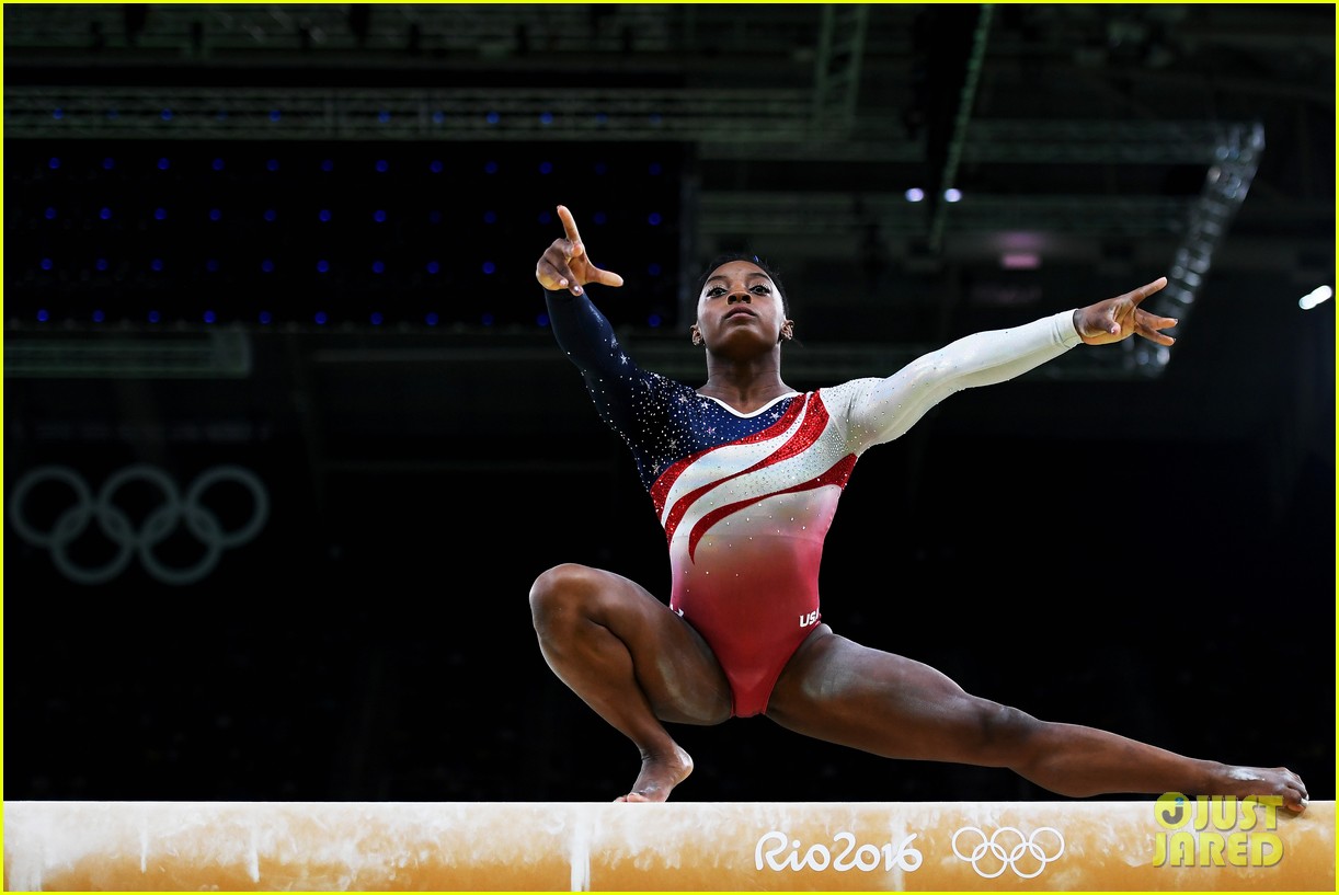 Simone Biles Leads Usa Womens Gymnastics Team To All Around Gold Medal Photo 1008184 Photo