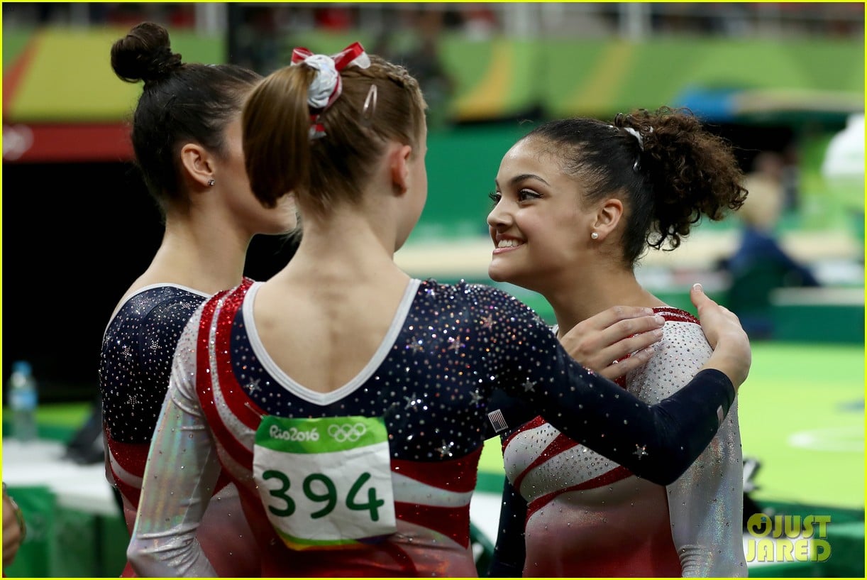 Simone Biles Leads Usa Womens Gymnastics Team To All Around Gold Medal 