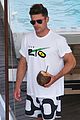 zac efron continues to support team usa in rio404