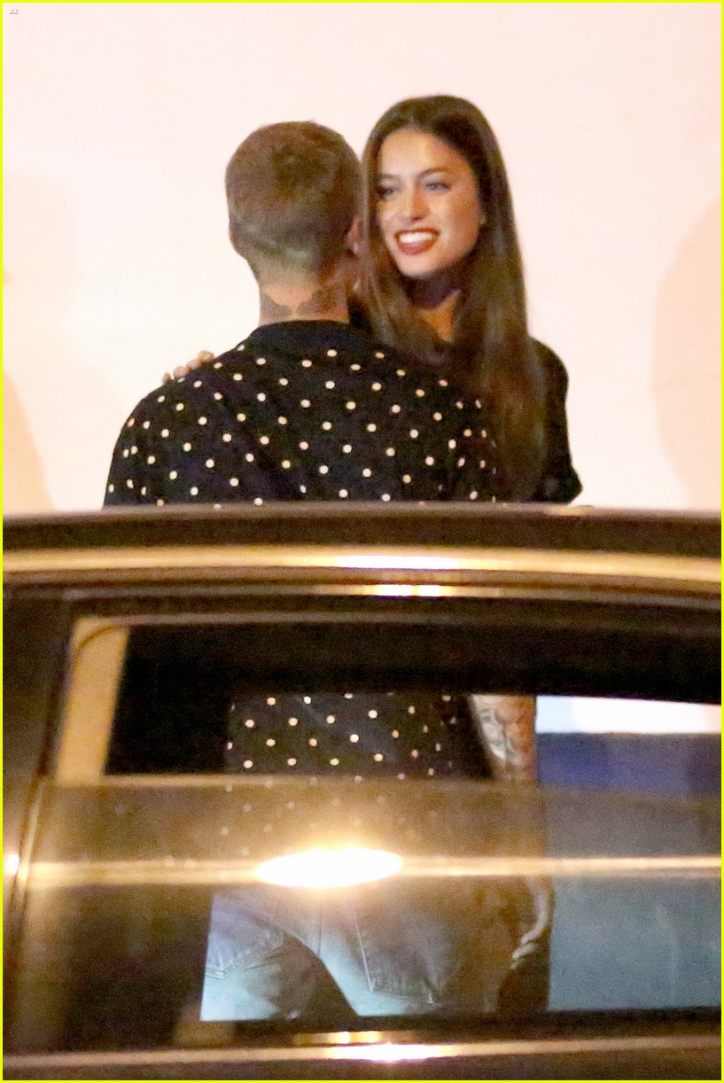 Justin Bieber Sets Eight Guinness World Records! | Photo 1017986