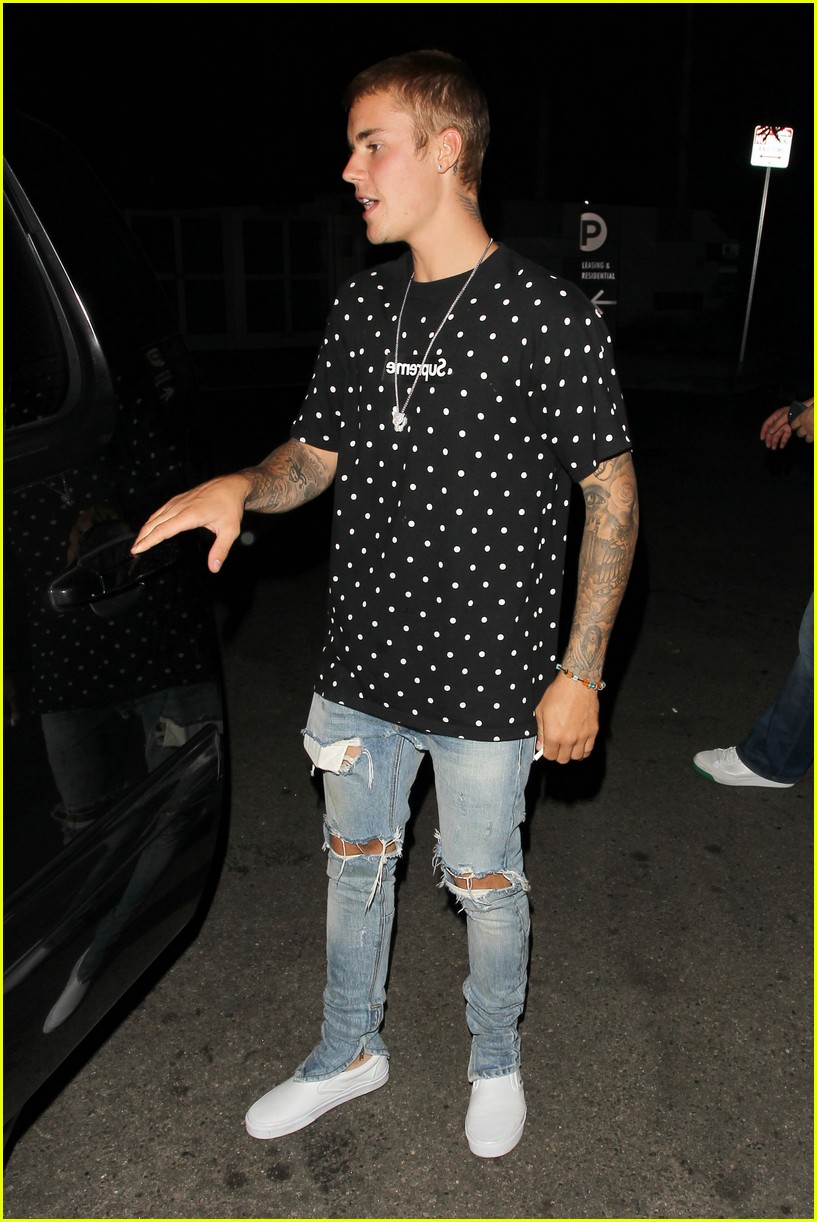 Justin Bieber Sets Eight Guinness World Records! | Photo 1017997