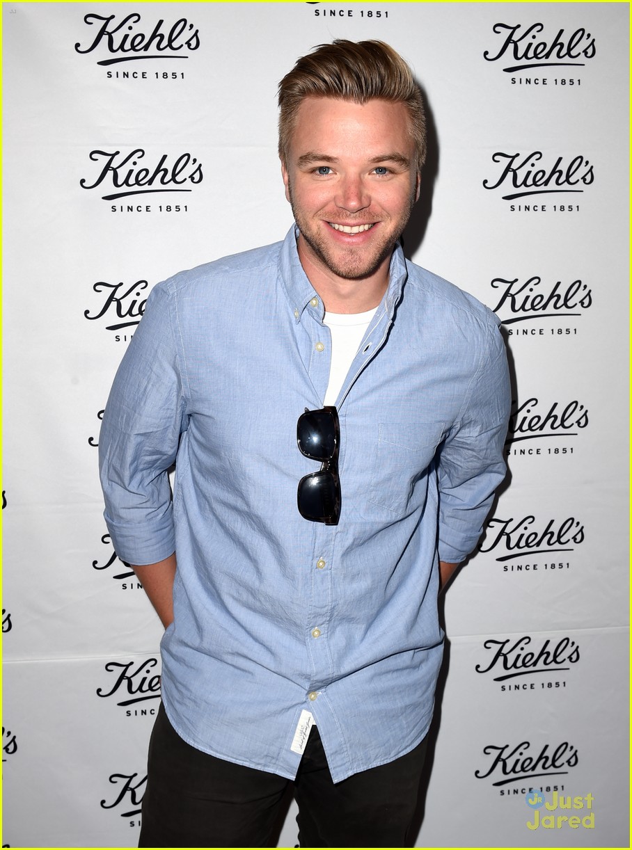 Full Sized Photo of chandler kinney brett davern kiehls ovarian cancer
