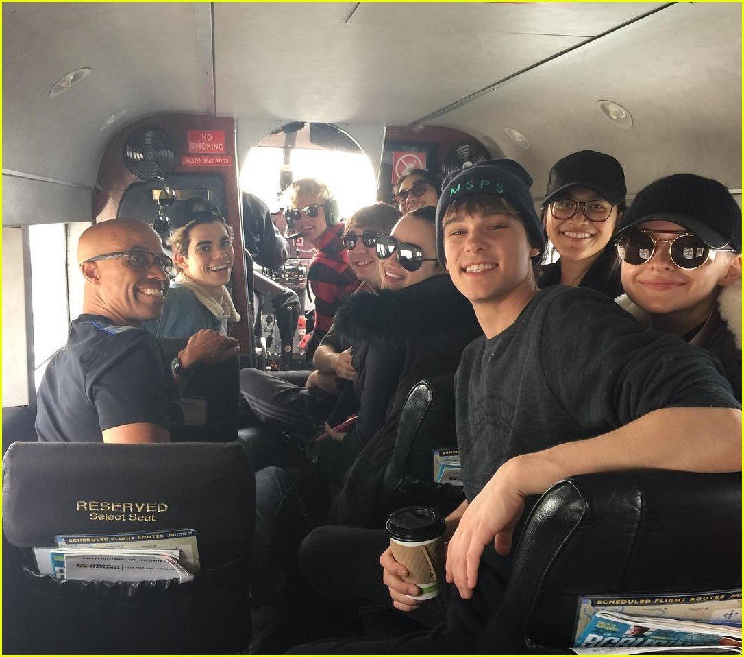 'Descendants 2' Cast Tweets Sea Plane Adventure Co-Piloted By Jedidiah ...