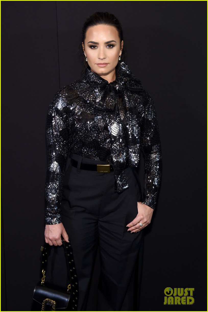 Full Sized Photo of demi lovato christina ricci leona lewis marc jacobs