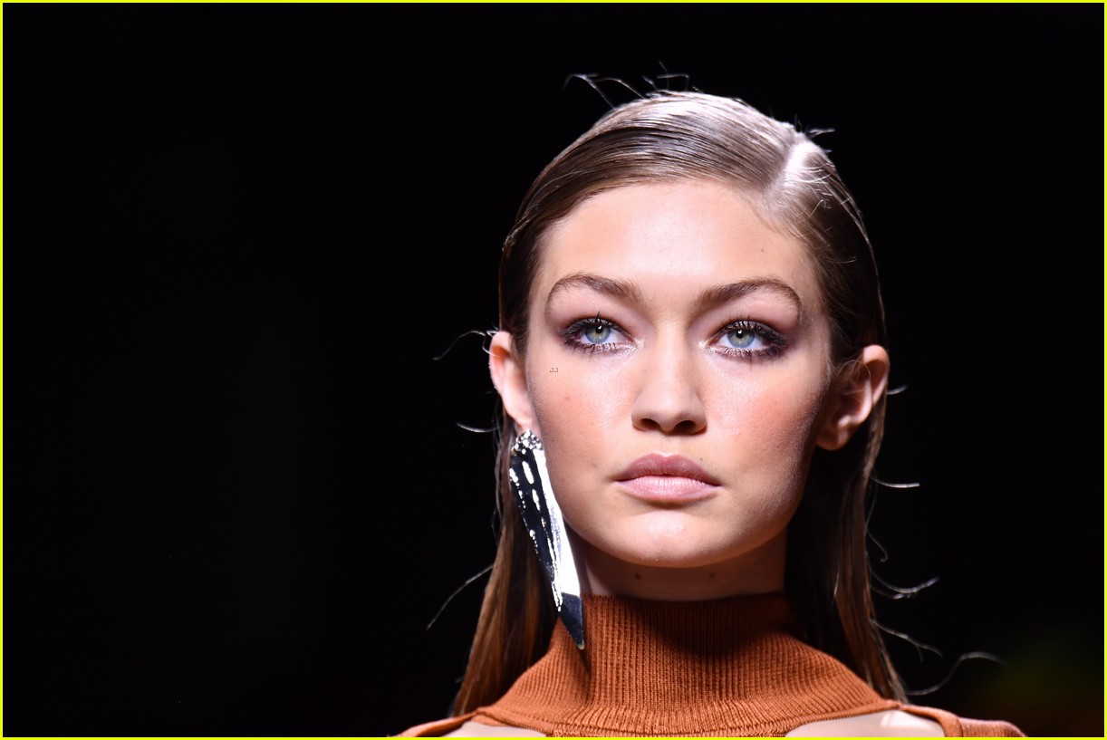 Gigi Hadid is a Balmain Beauty in Paris! | Photo 1032551 - Photo ...