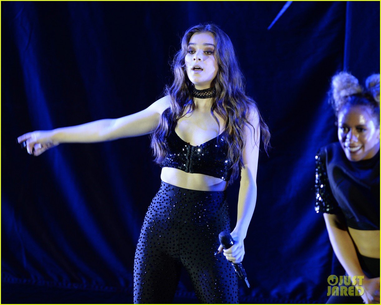 Hailee Steinfeld Calls Untouchable Tour's End 'Bittersweet