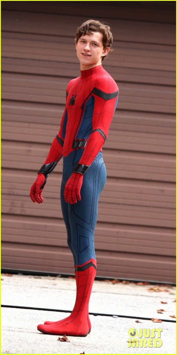 Tom Holland Hits The Streets Filming Spider Man Homecoming Photo 1032315 Photo Gallery 