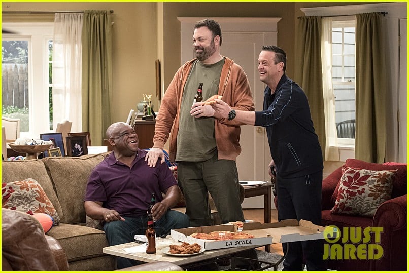 Taylor Spreitler's New Show 'Kevin Can Wait' Premieres Tonight! | Photo ...