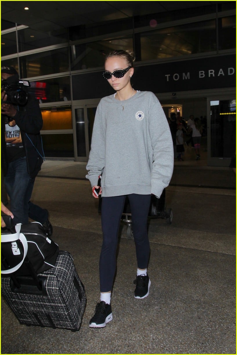 Lily-Rose Depp Arrives Back in LA After Short Trip to Paris | Photo ...