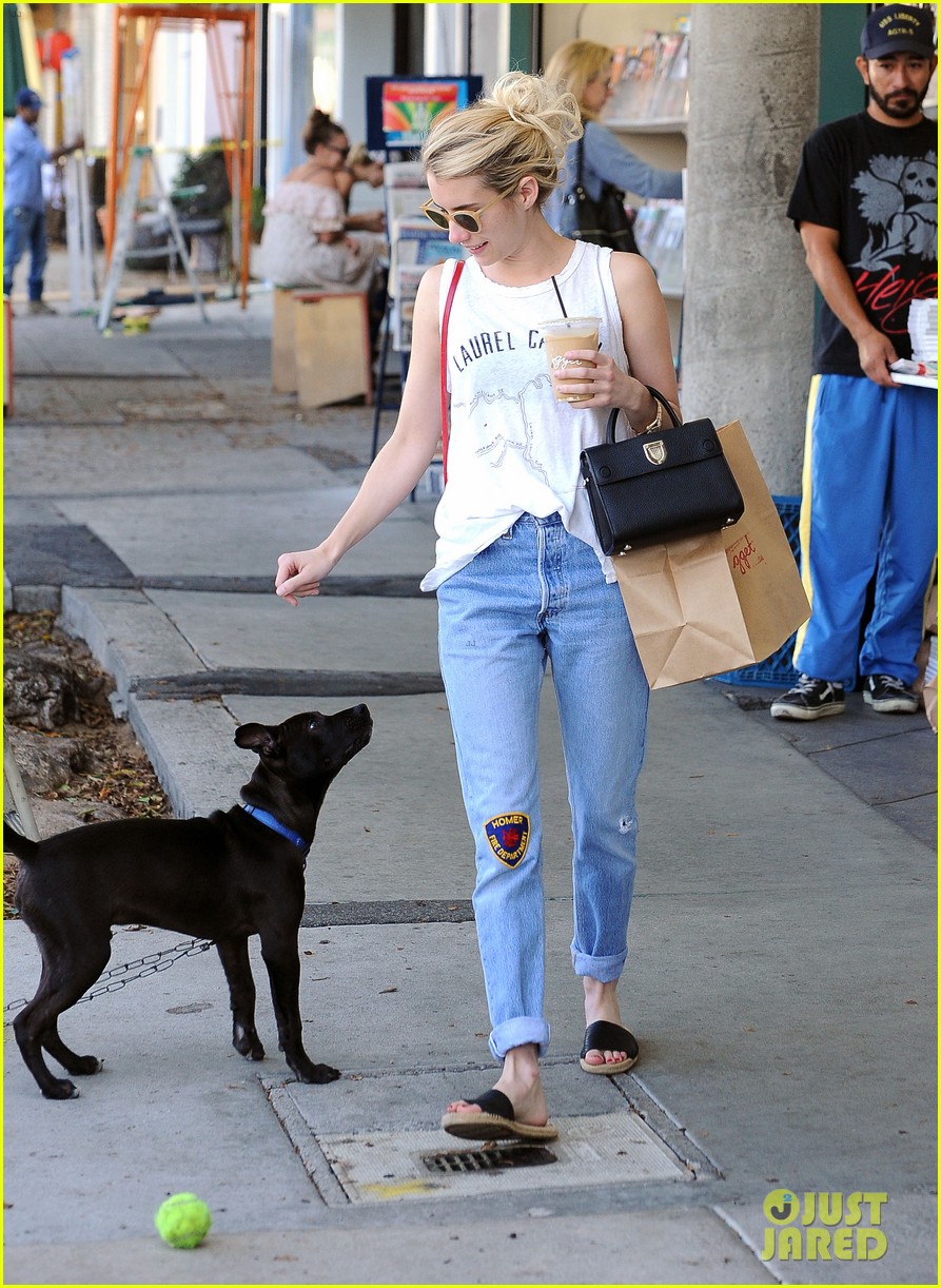 Full Sized Photo of emma roberts gives her work wife lea michele some