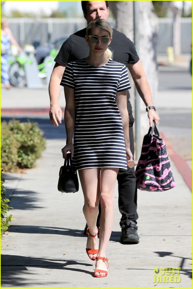 Emma Roberts Shares Her Gym Routine Photo Photo Gallery Just Jared Jr