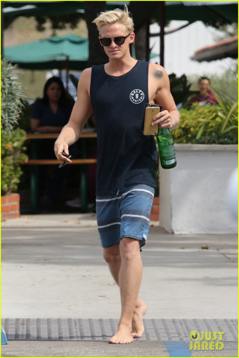 Full Sized Photo of cody simpson spotted in malibu 12 | Cody Simpson ...