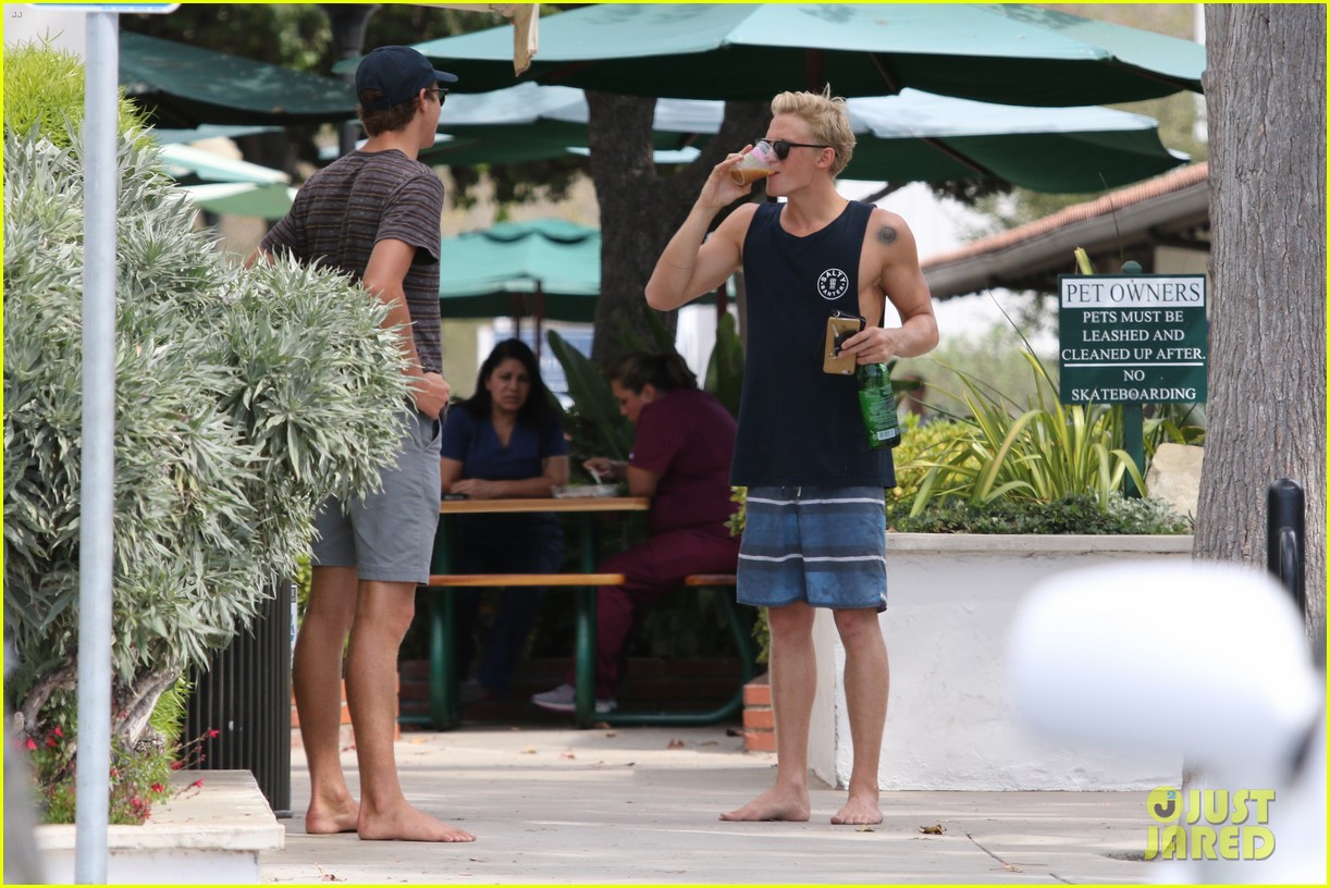 Cody Simpson Shows off Super Ripped Muscles in Malibu! | Photo 1032071 ...