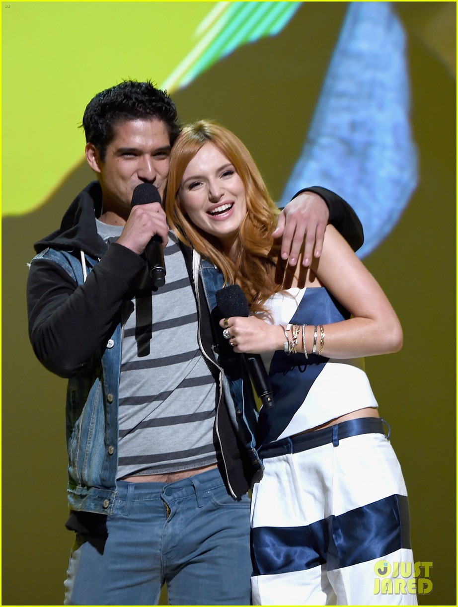 Full Sized Photo of bella thorne tyler posey spotted kissing holding