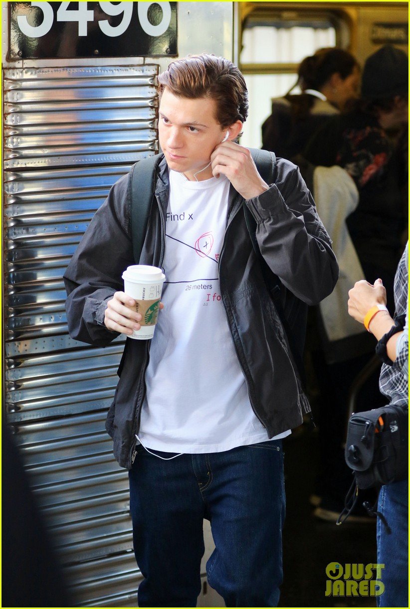 Full Sized Photo of tom holland spiderman queens hello kitty 32 | Tom ...