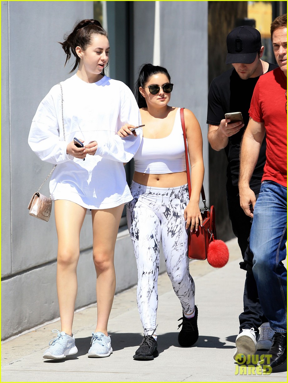 Full Sized Photo of ariel winter and rumored boyfriend sterling beaumon ...