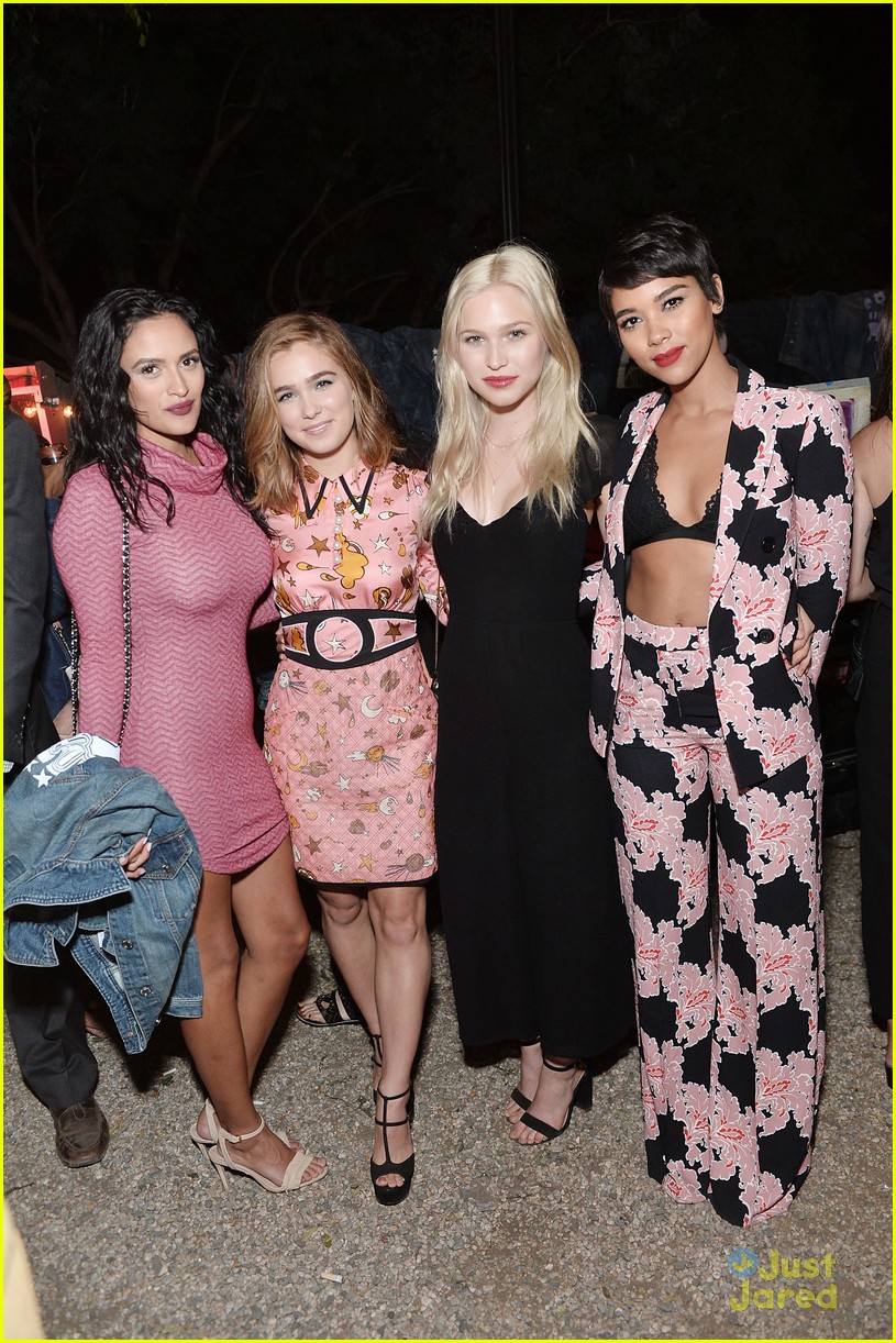 Yara Shahidi, Sarah Hyland & Ariel Winter Hit Teen Vogue's Young ...