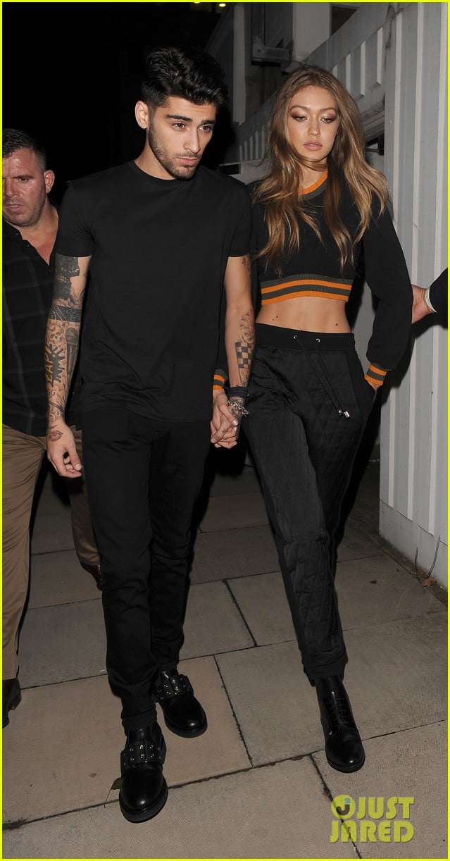 Gigi Hadid And Zayn Malik Hold Hands At Versace Show During London Fashion Week Photo 1026986 