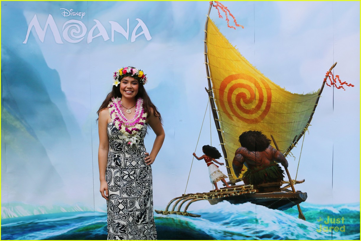 Full Sized Photo of aulii cravalho moana new interview heroine 01 ...