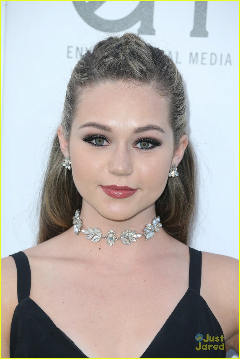 Brec Bassinger & Madelaine Petsch Totally Twinned at the EMA Awards