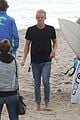 cody simpson walks barefoot mystery girl beach 40