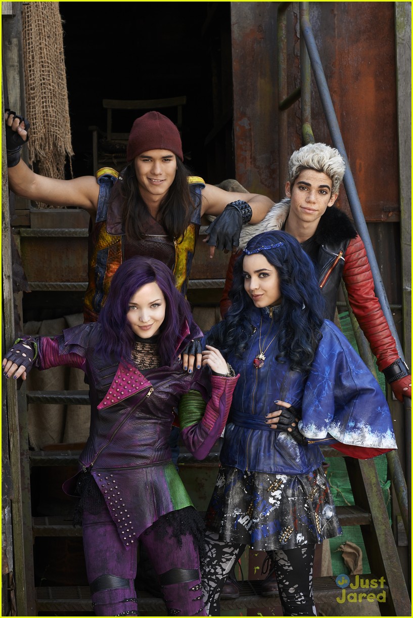 Dove Cameron Writes Sweet Note To 'Descendants' Co-Stars After Wrapping ...