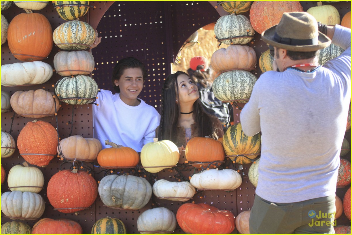 'Stuck In The Middle' Stars Celebrate Fall Season in LA! | Photo