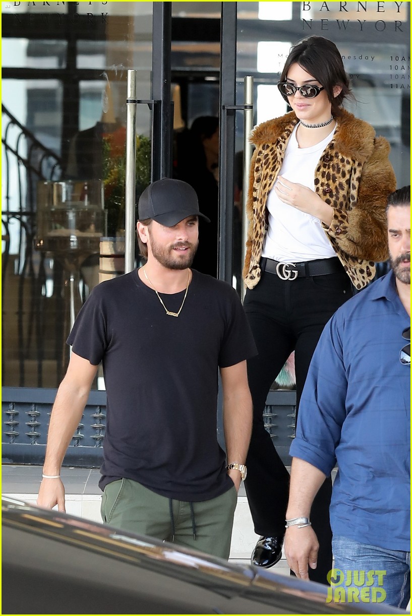 Full Sized Photo of kendall jenner scott disick go shopping with extra