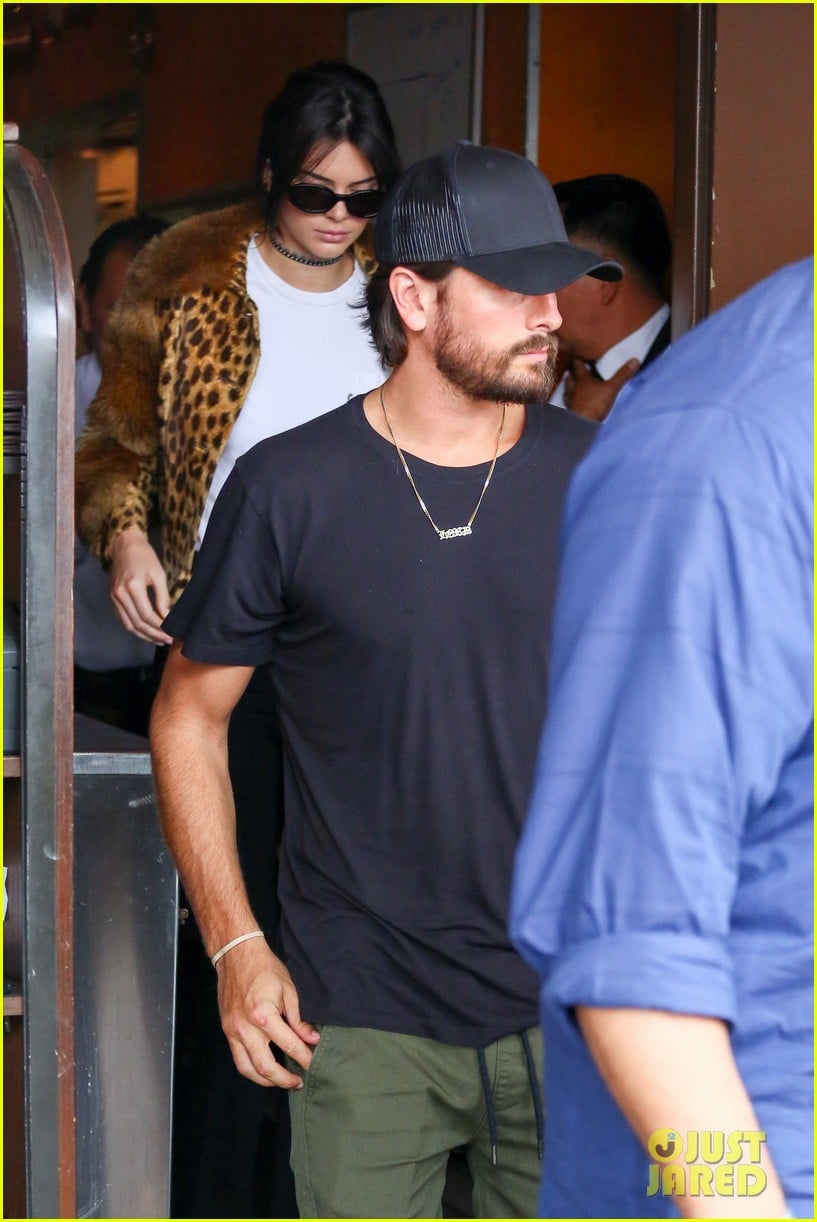 Full Sized Photo of kendall jenner scott disick go shopping with extra