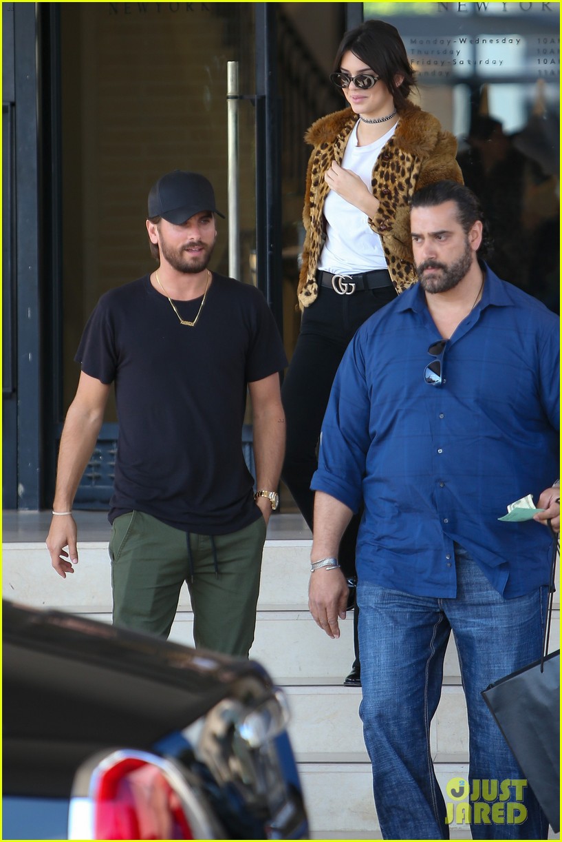 Full Sized Photo of kendall jenner scott disick go shopping with extra