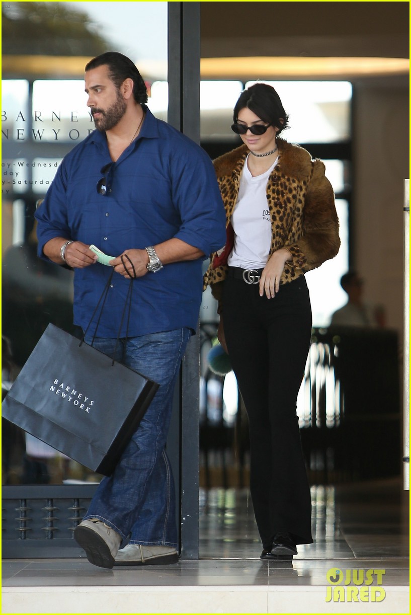 Kendall Jenner with Scott Disick at Barneys April 3, 2016 – Star Style