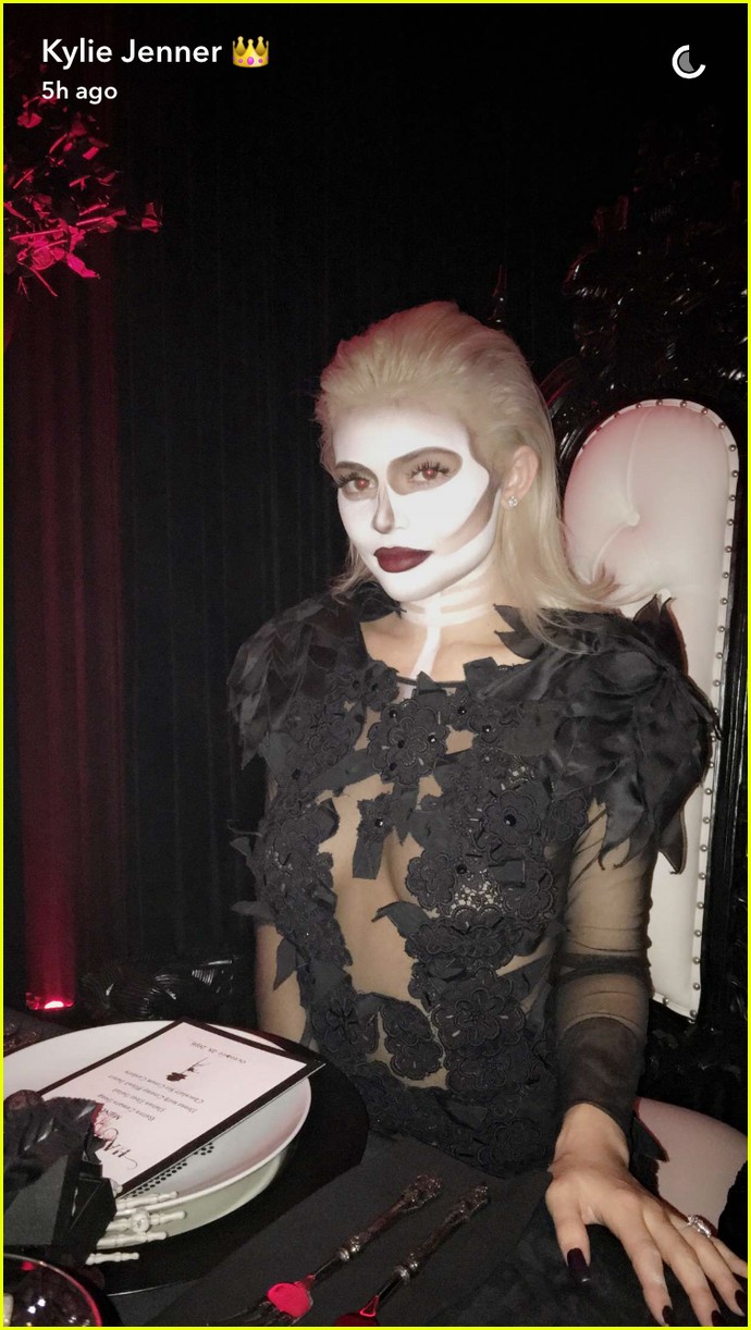 Kylie Jenner And Tyga Dress As The Dead For Halloween Dinner Party Photo 1045041 Photo 