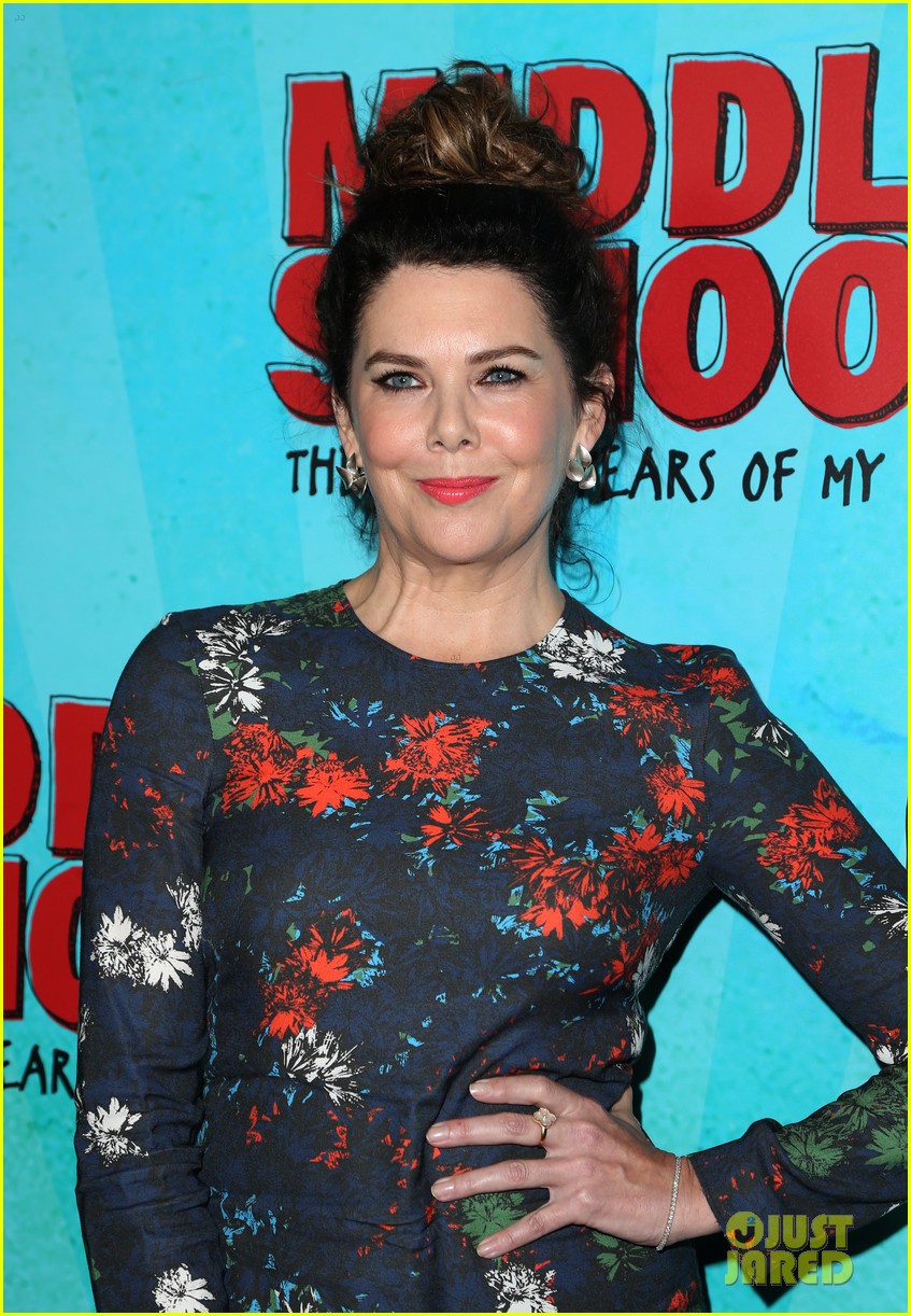 full-sized-photo-of-lauren-graham-middle-school-movie-la-mamarazzi