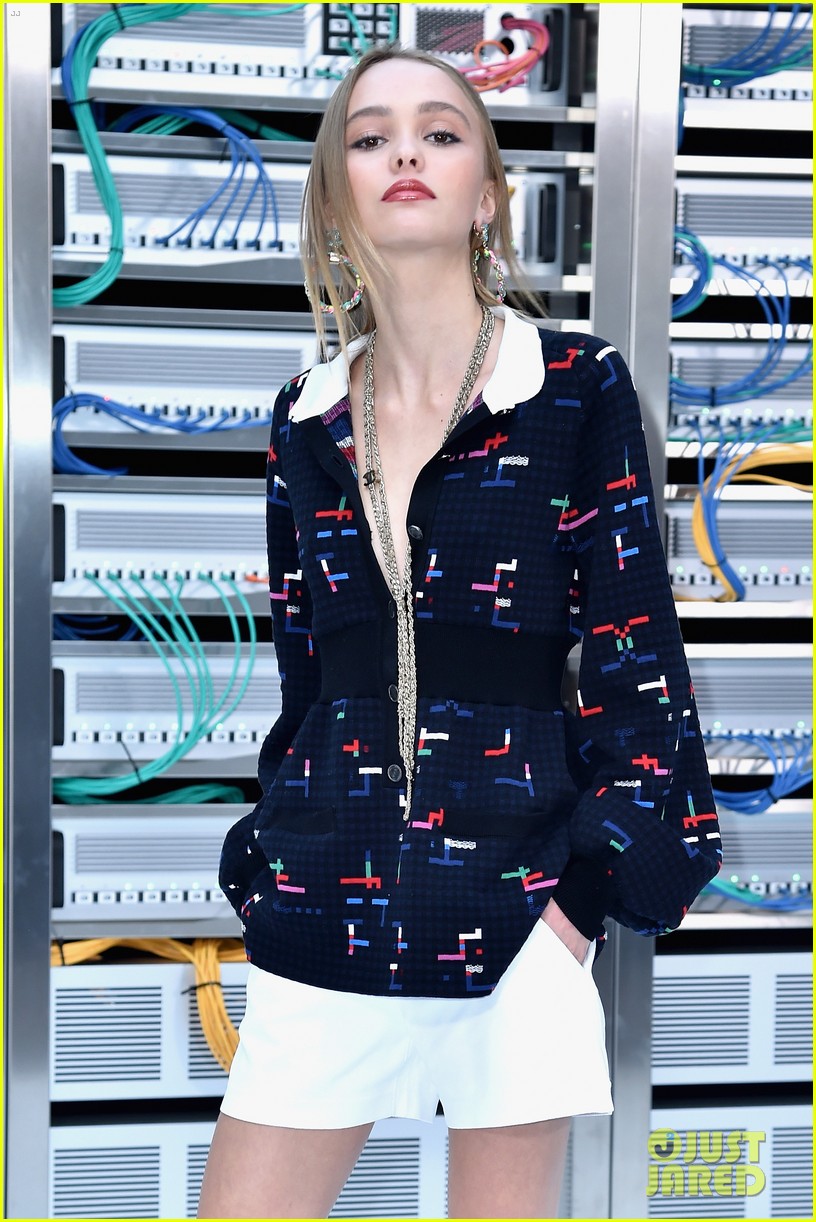 Full Sized Photo of lily rose depp chanel show paris 05 | Lily-Rose