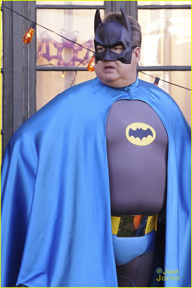 Full Sized Photo of lily luke halloween costumes modern family tonight 35 Nolan Gould is The