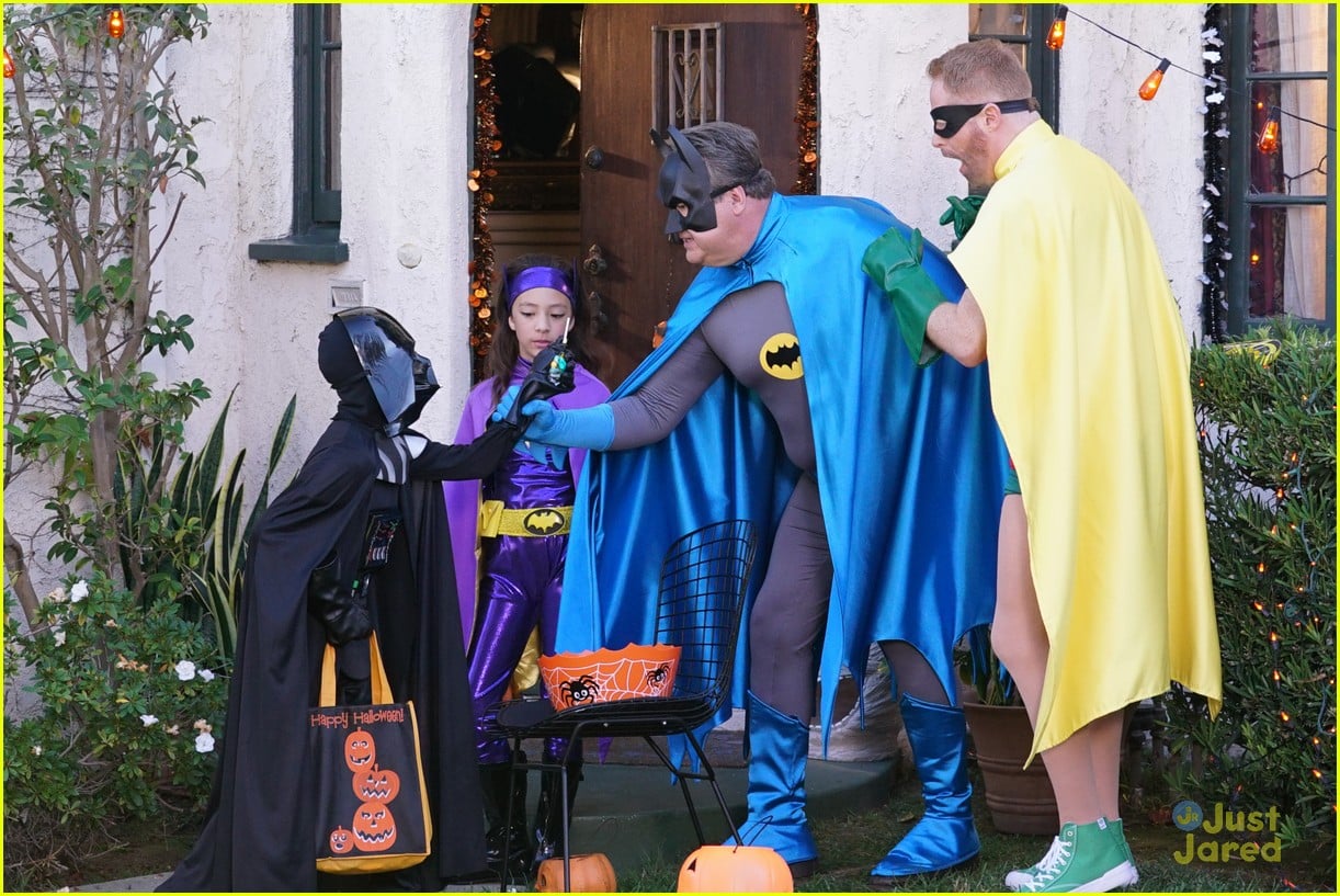 Nolan Gould is The Kiss Emoji For Halloween on 'Modern Family' Photo