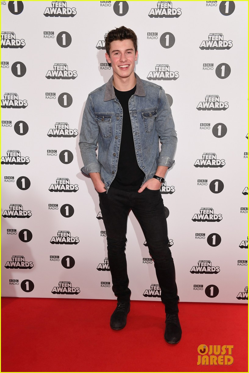 Shawn Mendes Performs on X Factor Right After BBC Radio 1 Teen Awards