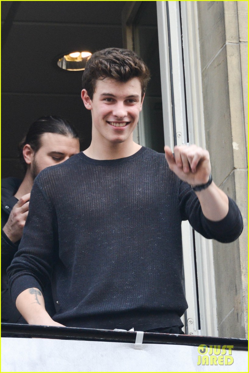 Shawn Mendes Performs on X Factor Right After BBC Radio 1 Teen Awards