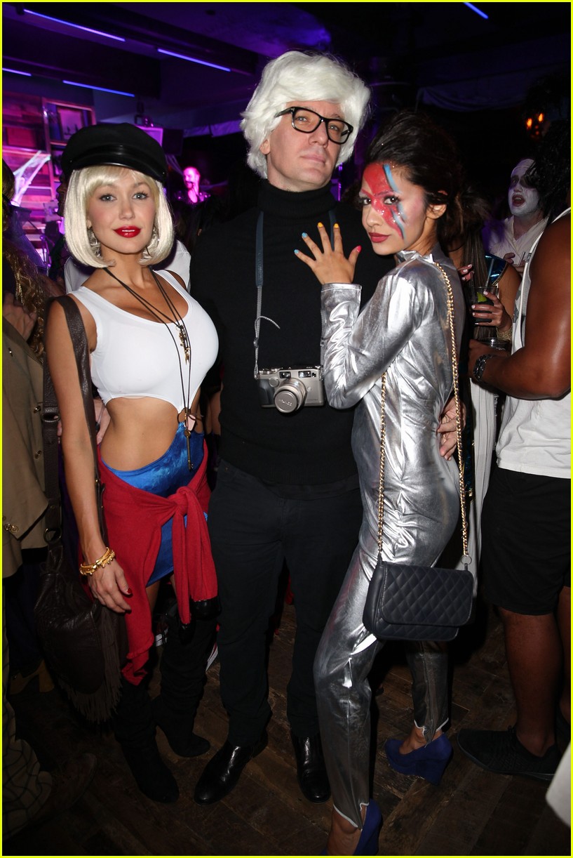 Taylor Lautner & Nina Dobrev Wear Same Costume for Halloween! | Photo ...