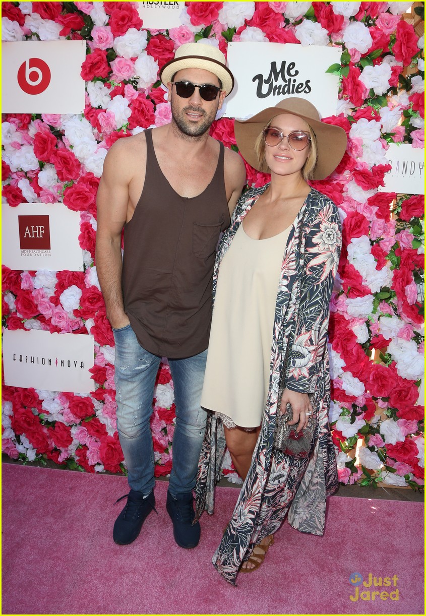 Full Sized Photo of maksim chmerkovskiy peta murgatroyd slutwalk la