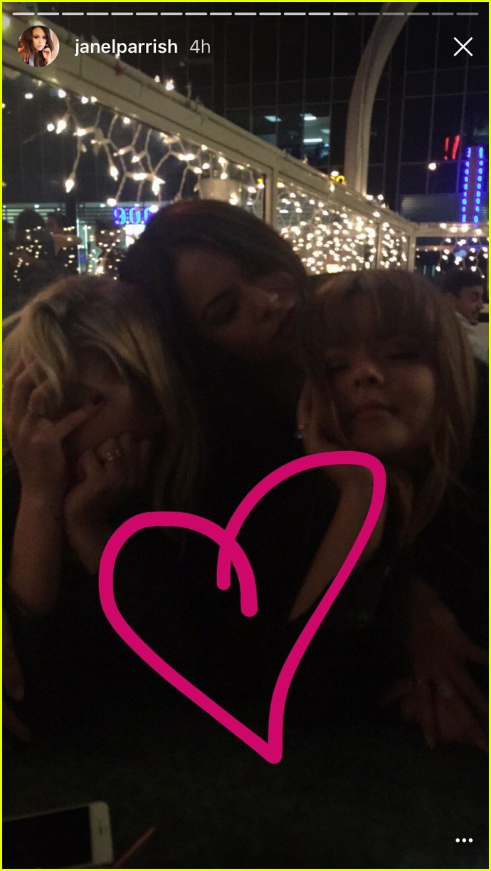 Pretty Little Liars Cast Get Matching Tattoos After Series Wrap Photo 1044629 Photo 6177