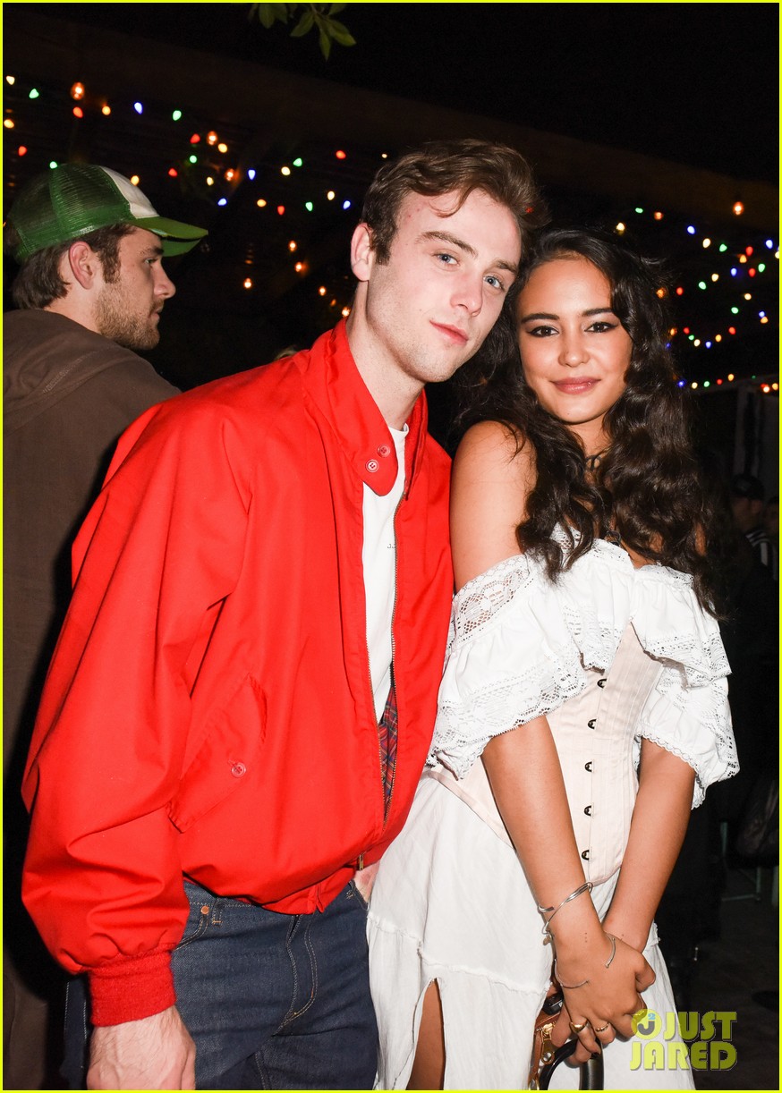 Ross Lynch Joins R5 & Girlfriend Courtney Eaton at Just Jared's ...