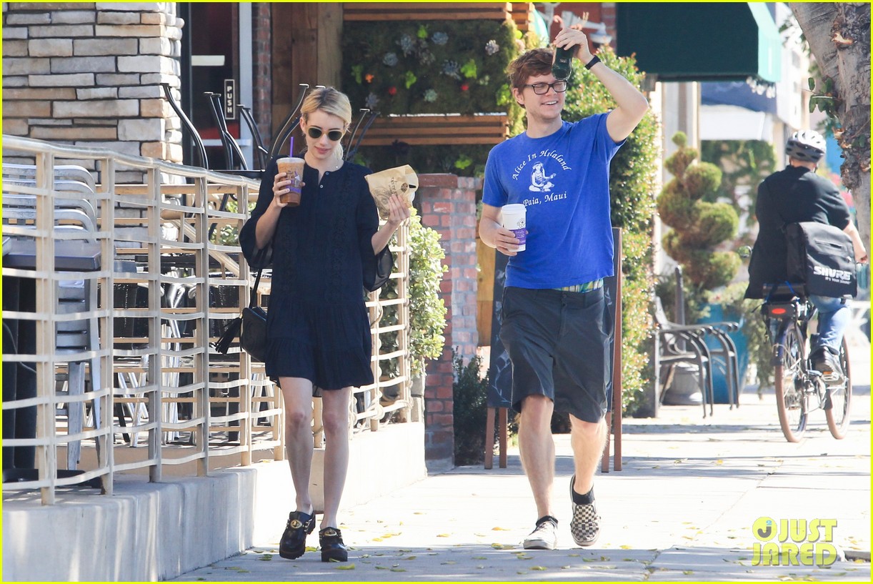 Emma Roberts & On-Again Beau Evan Peters Spend Monday Morning Together ...