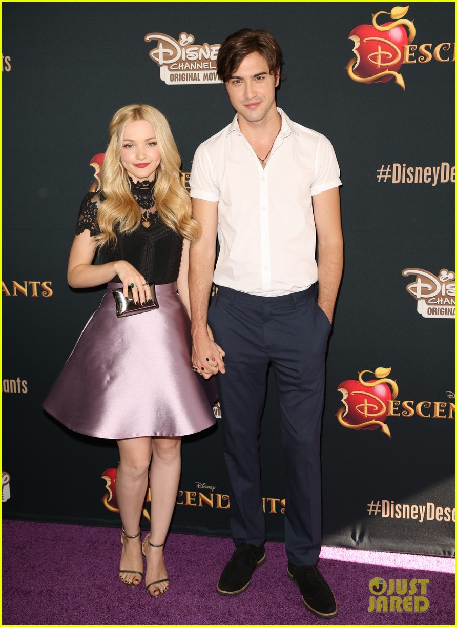 Full Sized Photo of dove cameron ryan mccartan split confirmed 05 ...