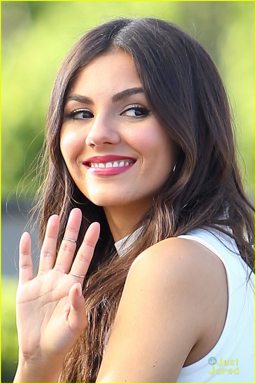 Victoria Justice Addresses Age Appropriateness of 'Rocky Horror ...